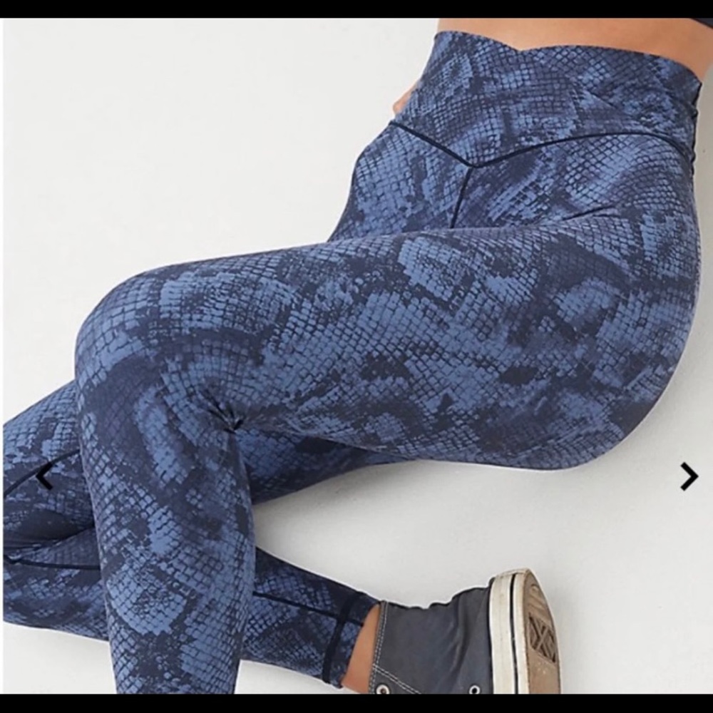 Aerie Cross Over Leggings